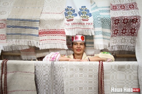 Рукі яшчэ не забылі: фэст беларускіх рамёстваў у Слуцку