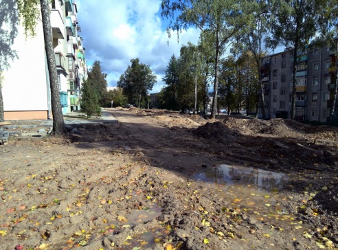 Подготовка к отопительному сезону 2013 года: простаивающая техника, раскуроченные дворы