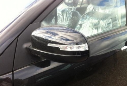 В Гродно привезли два автовоза новых Geely, среди которых и планируемый к серийному производству кроссовер Emgrand X7: первые впечатления