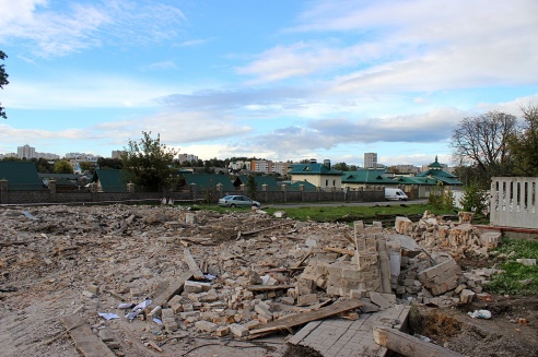 Рядом с железнодорожным вокзалом в Гродно снесли два здания