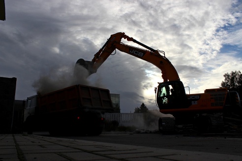 Рядом с железнодорожным вокзалом в Гродно снесли два здания