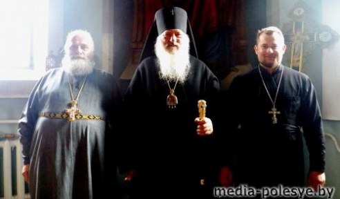 Престольный праздник прихожане Свято-Крестовоздвиженского храма в Лунинце встретили по-домашнему