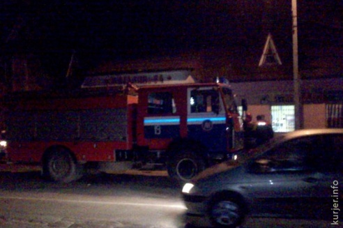 Загорелся магазин «рога и копыта». Вероятно — из-за петарды (online) (завершено)