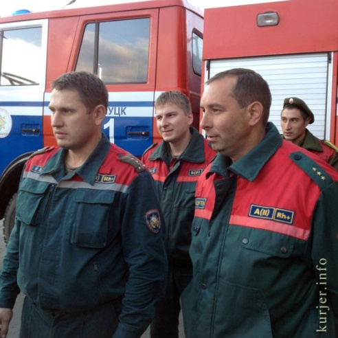 Загорелся магазин «рога и копыта». Вероятно — из-за петарды (online) (завершено)