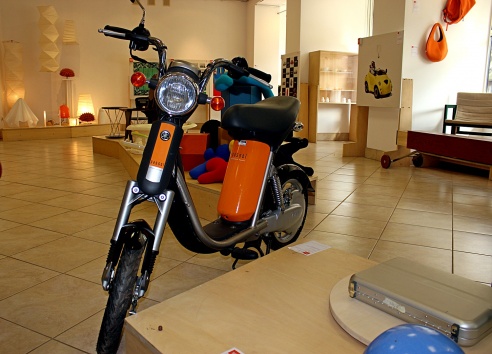 Фотоотчет: В Гродно показали образцы промышленного дизайна Японии конца 90-ых – начала 2000-ых