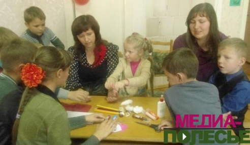 Программа «Материнское сердце» для приёмных родителей прошла в социальном приюте