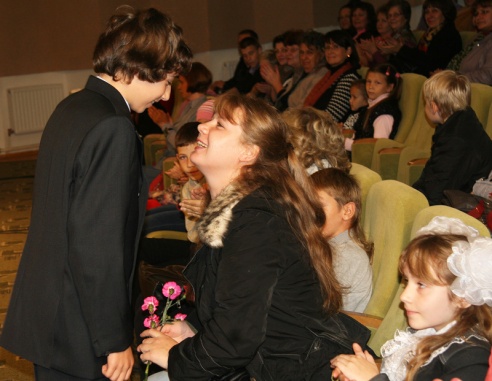 Весь мир начинается с матери