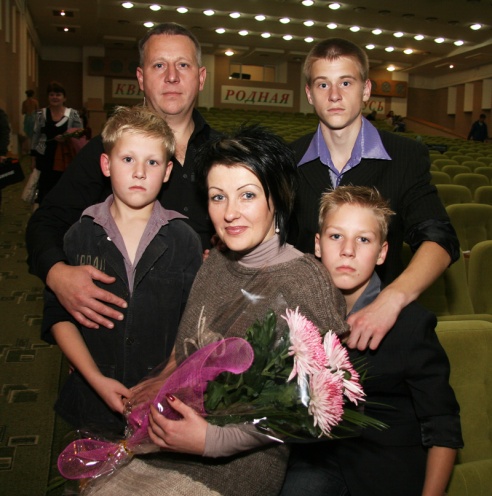 Весь мир начинается с матери