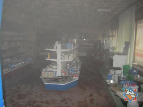 В деревне Репля сгорел магазин