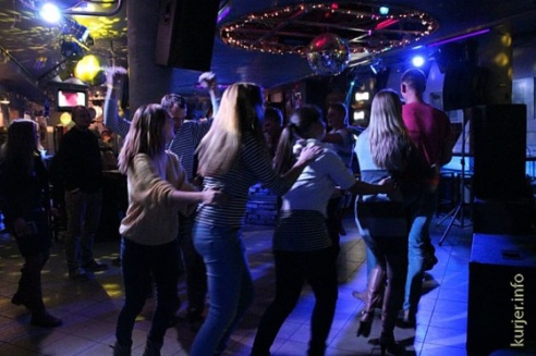 Группа “Село і Люди” впечатлила слушателей рок-балалаечником и безмерным позитивом