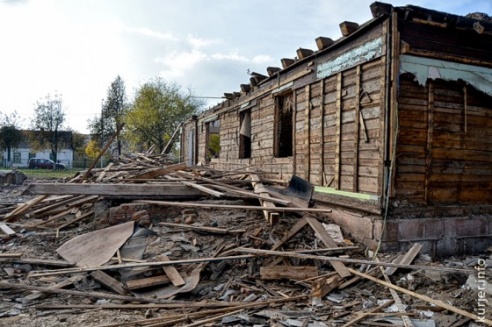 Одни делают ставку на бюджет, а другие – на религию