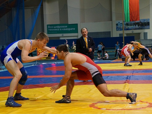 Более 160 юных борцов из Беларуси, Польши и Молдовы собрал в Могилеве турнир по вольной борьбе памяти Королева