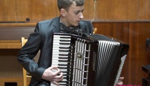 Олег Шевчик из Лунинца примет участие в международном конкурсе баянистов-аккордеонистов