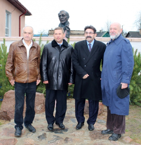 В Лиозно открыт бюст Марку Шагалу