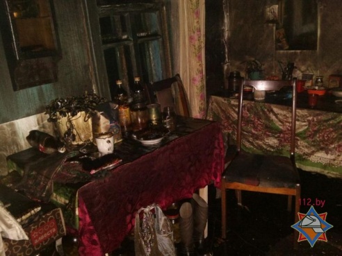 На пожаре в Калинковичском районе погибла хозяйка дома (фото)