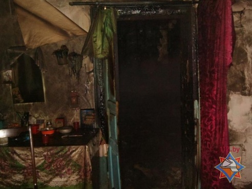 На пожаре в Калинковичском районе погибла хозяйка дома (фото)