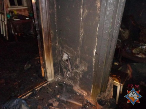 На пожаре в Калинковичах погибли два человека (фото)