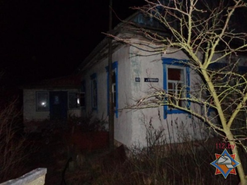 На пожаре в Калинковичах погибли два человека (фото)