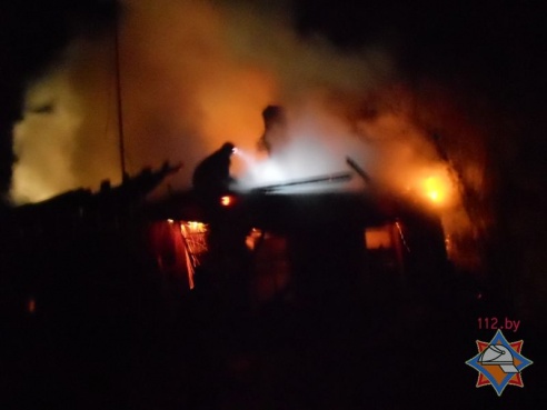 На пожаре в Рогачевском районе погиб мужчина (фото)