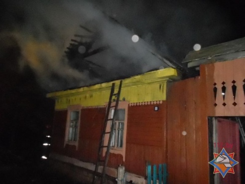 На пожаре в Рогачевском районе погиб мужчина (фото)