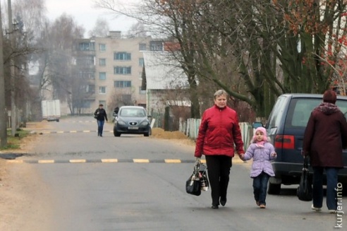 Сразу три «спящих полицейских» установили в одном переулке