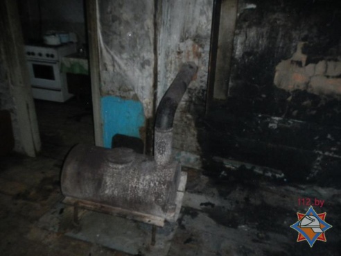 Пенсионер в Речицком районе сам тушил пожар и получил ожоги рук (фото)