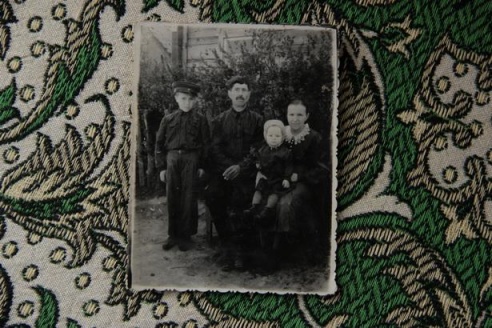 "У вёсцы адно мы, старыя карчы, дажываем"