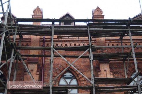 Памятник архитектуры - 100-летний католический костел - начнут реставрировать в Рогачеве (фото)