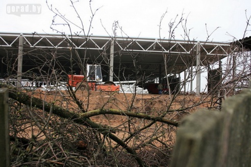 В Могилёве 10 семей живёт прямо на стройке будущего Евроопта