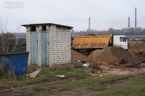 В Могилёве 10 семей живёт прямо на стройке будущего Евроопта