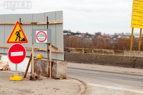 Шмидтовский мост временно открыли для легковых машин и маршруток