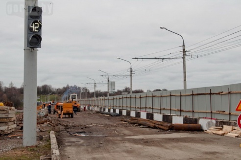 Шмидтовский мост временно открыли для легковых машин и маршруток