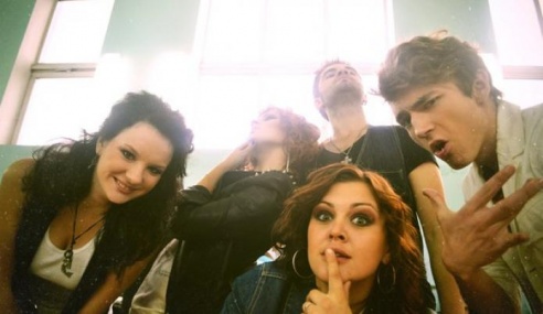 Светлана Анищенко и Роман Чижик в "Поющих городах" прошли в финал. Евгения Веренича увидим в следующую субботу на СТВ