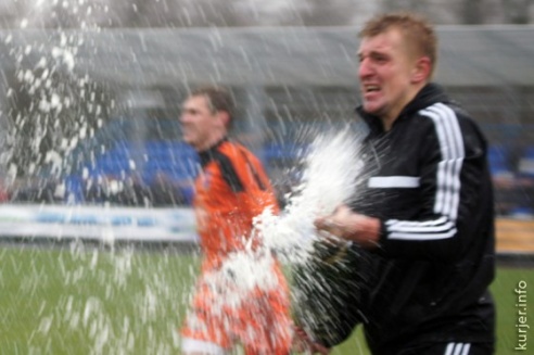 После матча с «Витебском» «Слуцк» досрочно стал Чемпионом и получил право выхода в высшую лигу (+фоторепортаж)