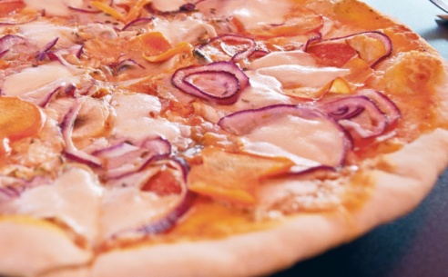 Фирменная пицца vMolo.by в кафе Mezzanin