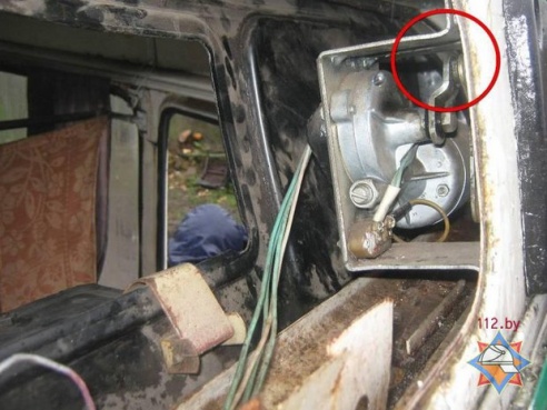 В Бобруйске водитель автобуса засунул руку в механизм стеклоочистителя