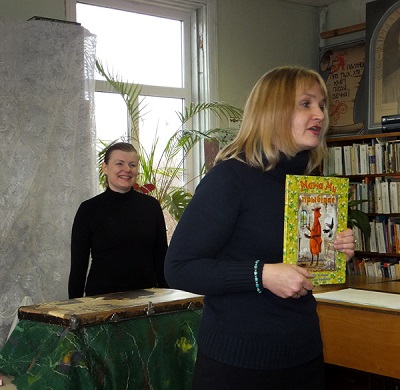 ВАНДРОЎНЫ ТЭАТРЫК-БАТЛЕЙКА НАВЕДАЎ ЧЭРВЕНЬЦАЎ