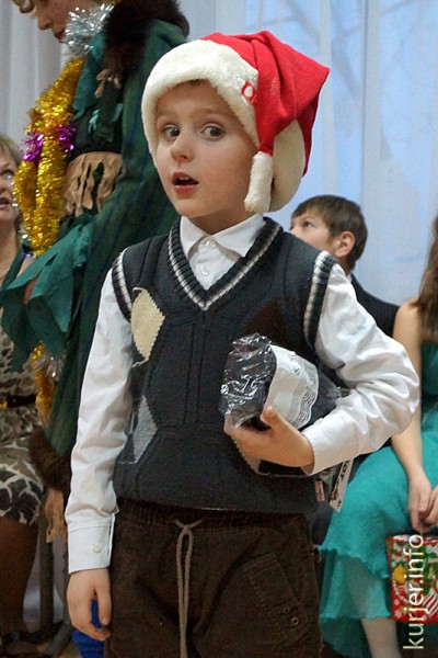 Зимний праздник в коррекционном центре: Новый год он для всех Зимний праздник в коррекционном центре: Новый год он для всех