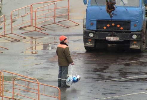 В Барановичах украсили главную елку