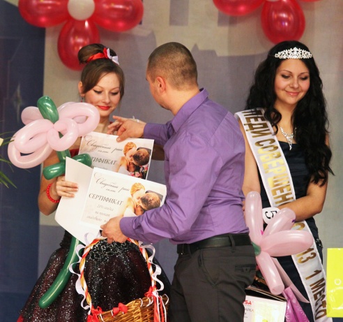 В Поставах выбрали «Леди Совершенство-2013″ (фоторепортаж)