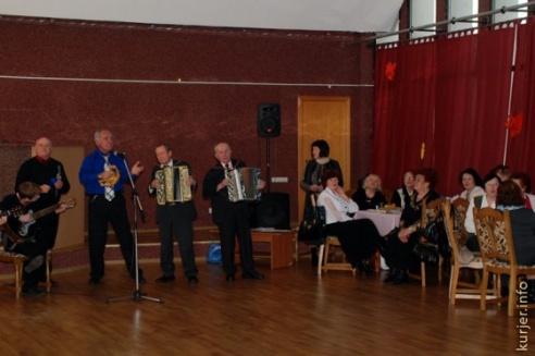 Пенсионеры отметили День студента