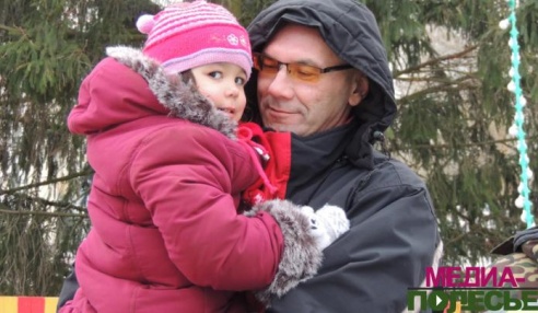 На Столинщине загораются новогодние огни. Лучшие оформители получат призы