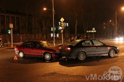 Авария возле шестой гимназии (+фото)