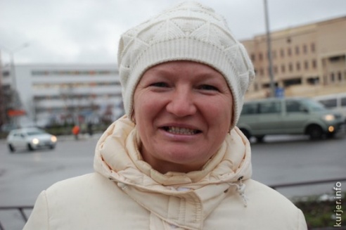 Пишу тебе, Дед Мороз, и жду подарков. Говорят взрослые