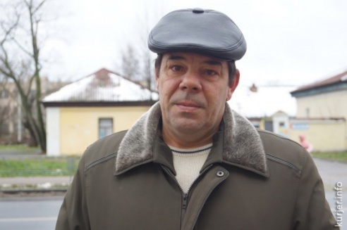 Пишу тебе, Дед Мороз, и жду подарков. Говорят взрослые