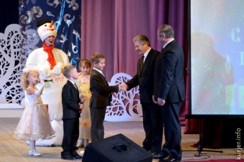 В Слуцке прошёл областной благотворительный новогодний праздник