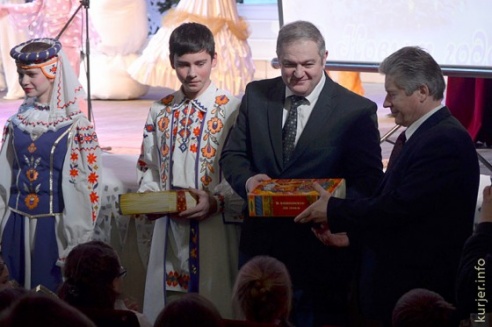 В Слуцке прошёл областной благотворительный новогодний праздник