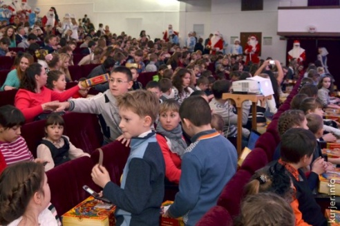 В Слуцке прошёл областной благотворительный новогодний праздник