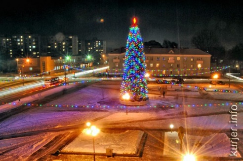 Праздничные ёлки и новогодняя погода последних 10 лет в Слуцке