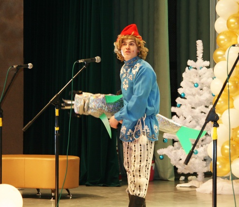 29 и 30 декабря на сцене поставского РДК показали музыкальную сказку «По щучьему велению» (фоторепортаж)